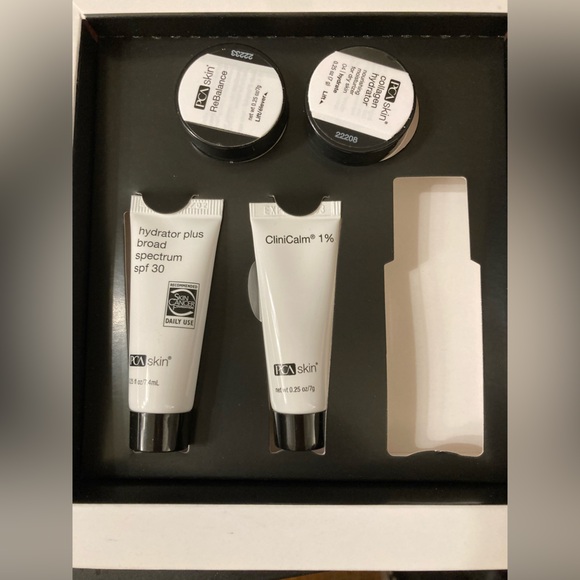 PCA skin post procedure kit - missing facial wash - Picture 3 of 5